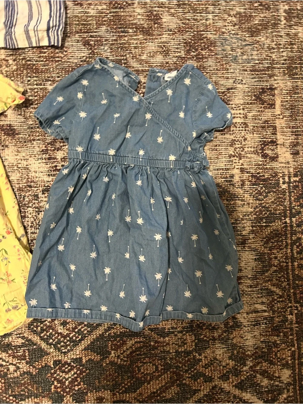 Mixed girls dress lot